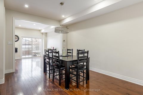 Photo 11 at 10 George Bogg Road, East Woodbridge, Vaughan