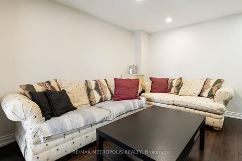 Photo 26 at 10 George Bogg Road, East Woodbridge, Vaughan