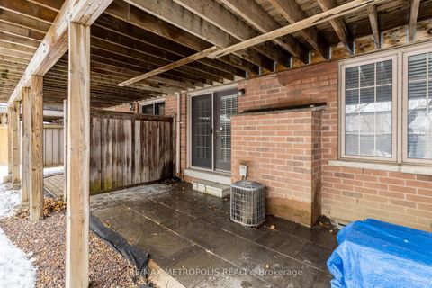 Photo 35 at 10 George Bogg Road, East Woodbridge, Vaughan