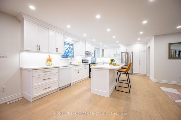 Photo 5 at 20 Fireside Drive, Freelton, Hamilton