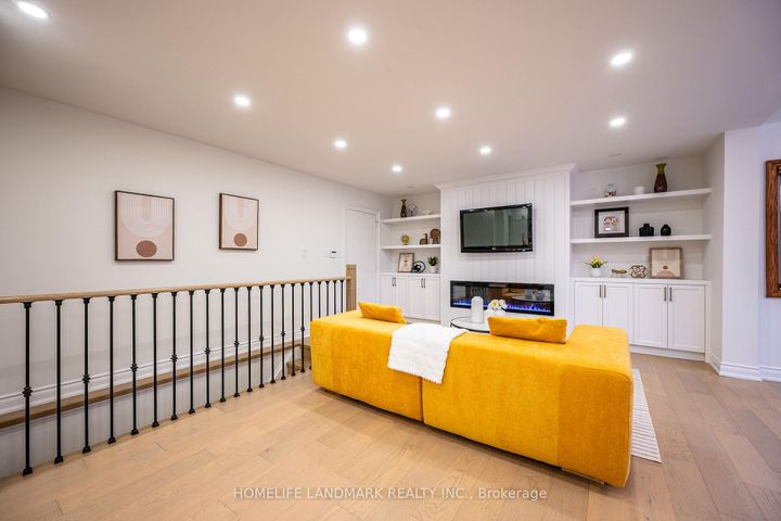 Photo 11 at 20 Fireside Drive, Freelton, Hamilton