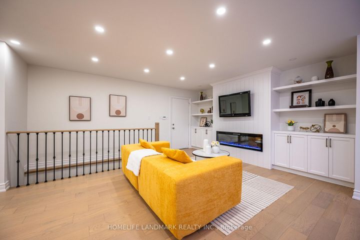 Photo 12 at 20 Fireside Drive, Freelton, Hamilton