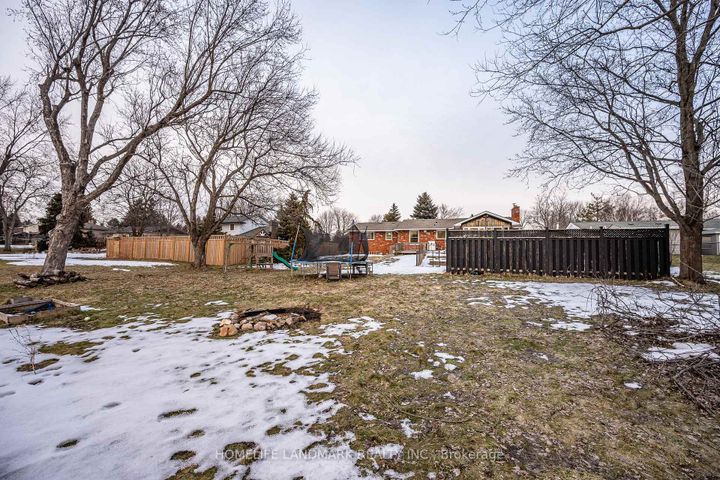 Photo 42 at 20 Fireside Drive, Freelton, Hamilton