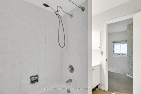 Photo 28 at 79 Weatherup Crescent, West Bayfield, Barrie