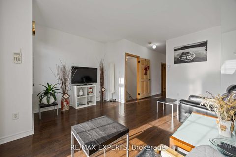 Photo 14 at 19B Oak Street, Weston, Toronto