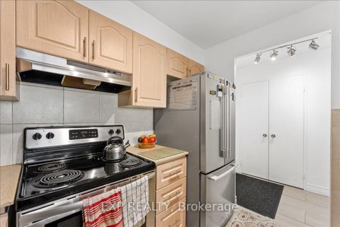 Photo 6 at 1807 - 400 Mclevin Avenue, Malvern, Toronto