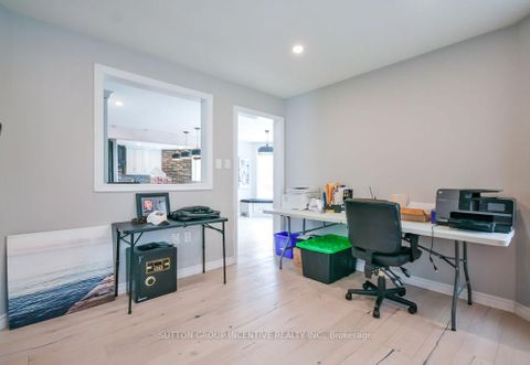 Photo 11 at 36 Nicklaus Drive, East Bayfield, Barrie