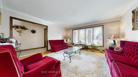 Photo 4 at 17 Squirewood Road, Pleasant View, Toronto