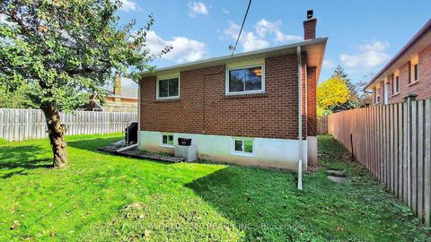 Photo 34 at 17 Squirewood Road, Pleasant View, Toronto