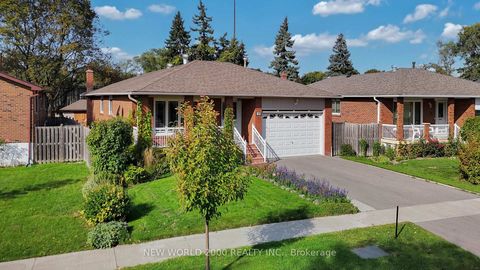 Photo 43 at 17 Squirewood Road, Pleasant View, Toronto