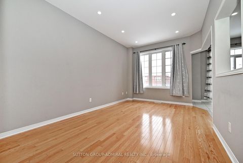 Photo 8 at 41 Big Hill Crescent, Patterson, Vaughan