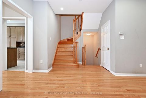 Photo 21 at 41 Big Hill Crescent, Patterson, Vaughan