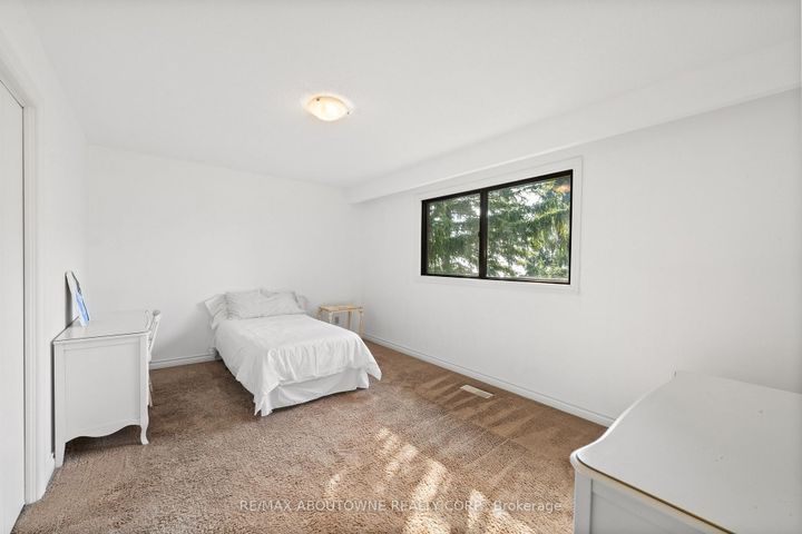 Photo 23 at 20 Arkendo Drive, FD Ford, Oakville