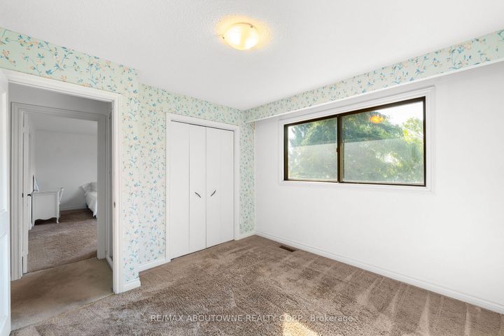 Photo 24 at 20 Arkendo Drive, FD Ford, Oakville