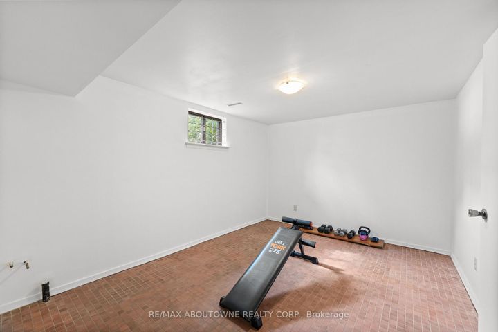 Photo 29 at 20 Arkendo Drive, FD Ford, Oakville