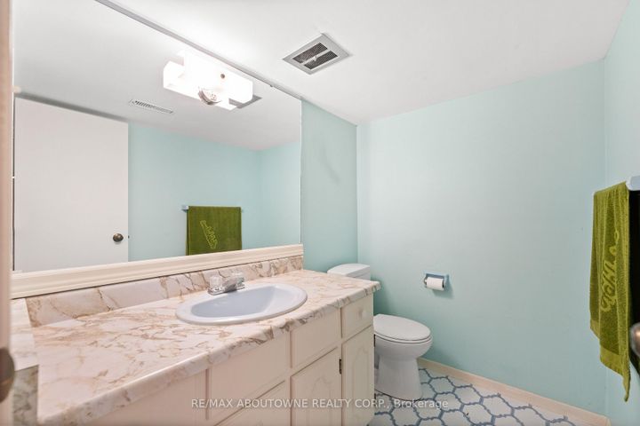 Photo 30 at 20 Arkendo Drive, FD Ford, Oakville