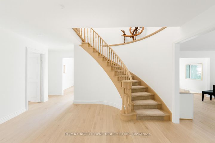 Photo 33 at 20 Arkendo Drive, FD Ford, Oakville