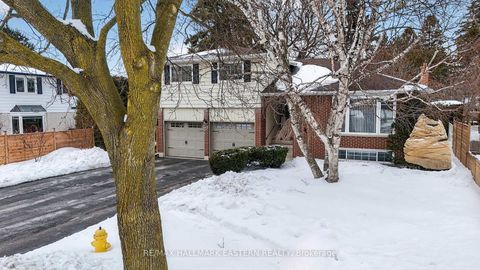 Photo 4 at 946 Beaufort Court, Eastdale, Oshawa