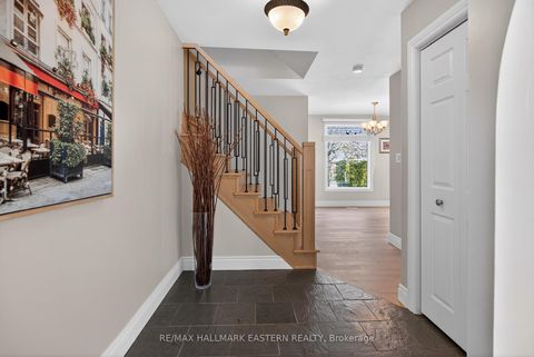 Photo 5 at 946 Beaufort Court, Eastdale, Oshawa