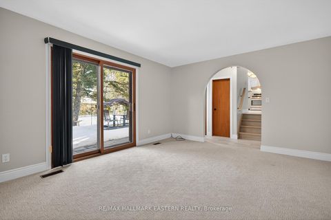 Photo 31 at 946 Beaufort Court, Eastdale, Oshawa