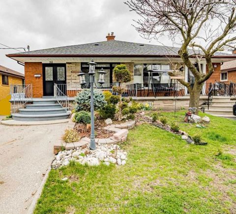 Photo 1 at 30 Grampian Crescent, Humber Summit, Toronto