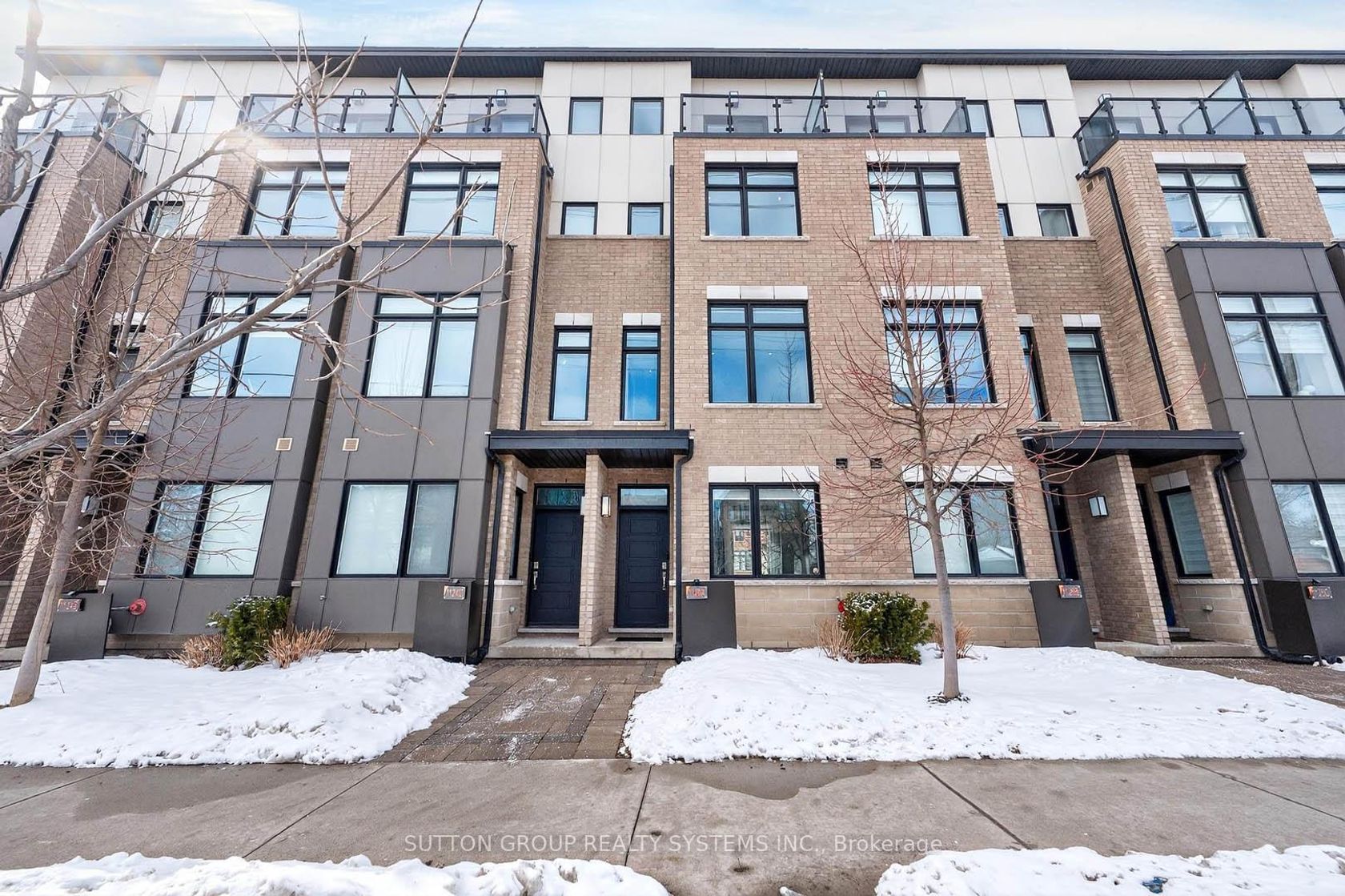 1126A Islington Avenue, City Centre West, Toronto by Loree Meneguzzi Real Estate 1126A Islington Avenue, City Centre West, Toronto