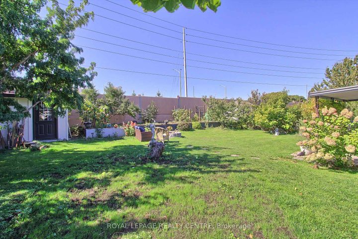 Photo 44 at 2039 Davebrook Road, Clarkson, Mississauga