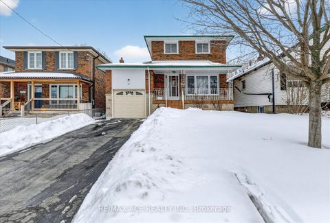 Photo 3 at 113 Magnolia Avenue, Kennedy Park, Toronto