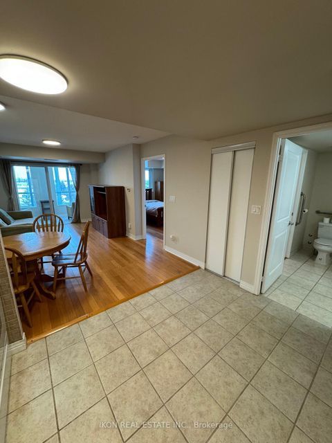 Photo 3 at 615 - 100 Scottfield Drive, Agincourt North, Toronto