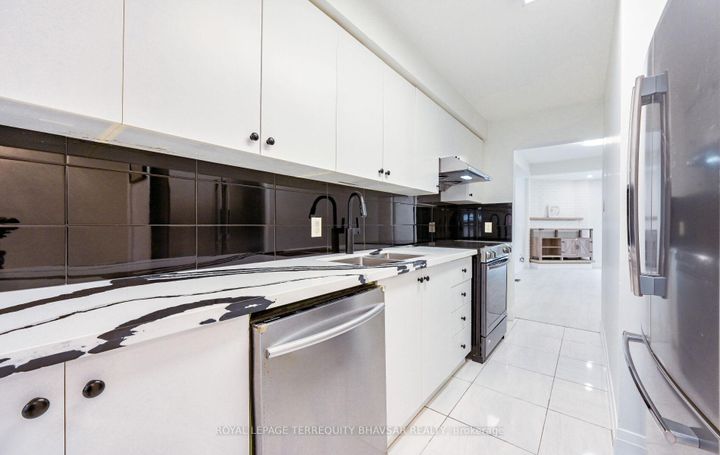 Photo 19 at 12 - 5020 Delaware Drive, Hurontario, Mississauga