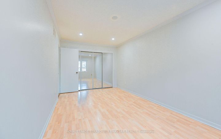 Photo 31 at 12 - 5020 Delaware Drive, Hurontario, Mississauga