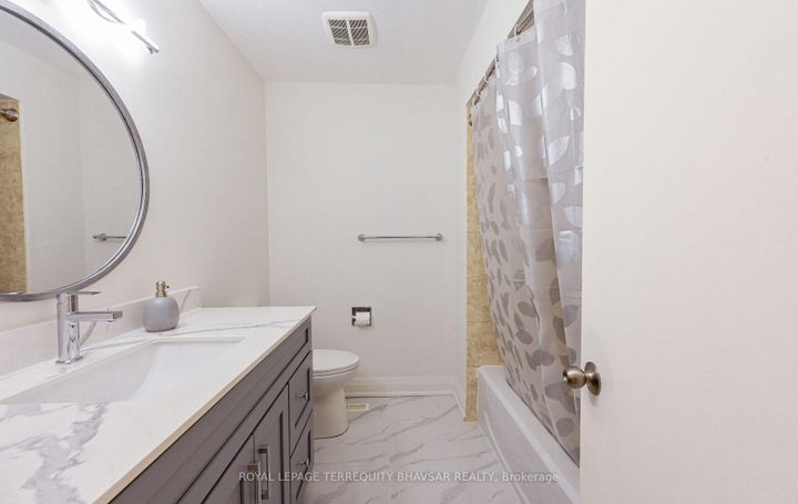 Photo 35 at 12 - 5020 Delaware Drive, Hurontario, Mississauga