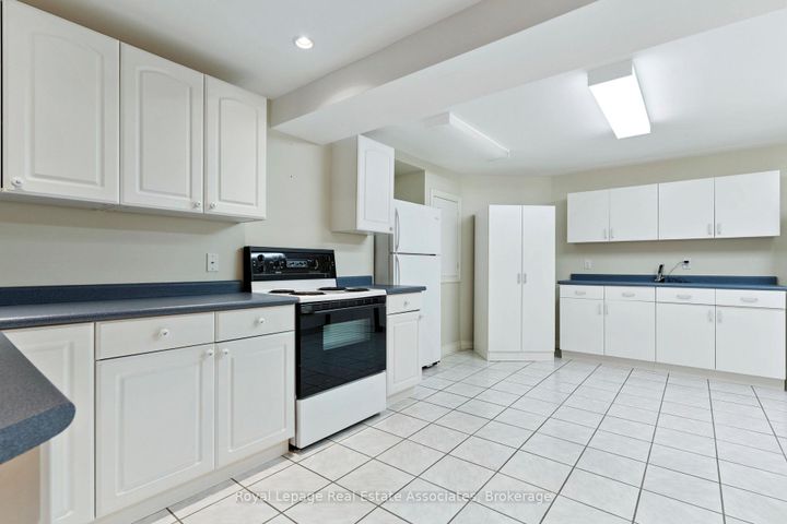 Photo 30 at 7 Powder Mill Court, Wellington, Brampton