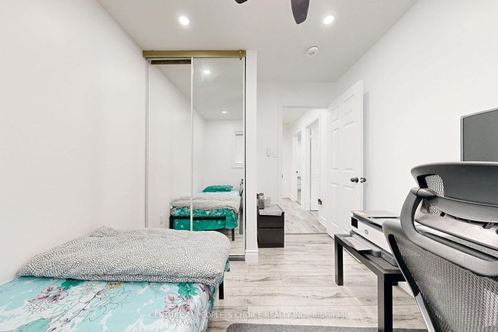 Photo 29 at 31 Dorking Drive, Heart Lake West, Brampton