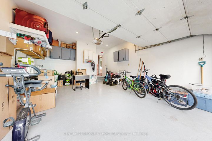 Photo 41 at 31 Dorking Drive, Heart Lake West, Brampton