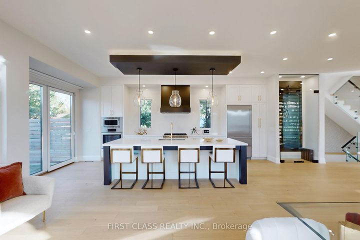 Photo 11 at 1047 Meredith Avenue, Lakeview, Mississauga