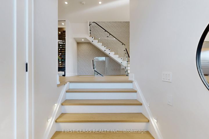 Photo 16 at 1047 Meredith Avenue, Lakeview, Mississauga