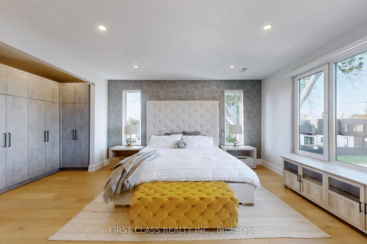 Photo 21 at 1047 Meredith Avenue, Lakeview, Mississauga