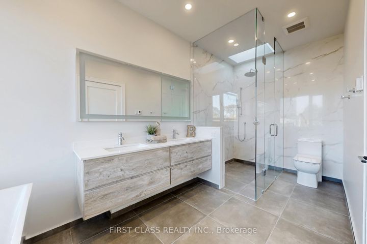 Photo 24 at 1047 Meredith Avenue, Lakeview, Mississauga