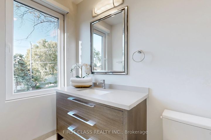 Photo 27 at 1047 Meredith Avenue, Lakeview, Mississauga