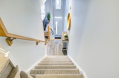 Photo 3 at 62 - 90 Canon Jackson Drive, Greenbrook, Toronto