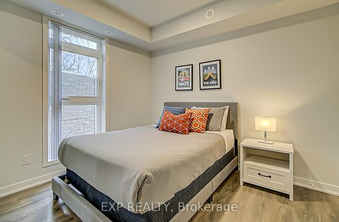 Photo 13 at 62 - 90 Canon Jackson Drive, Greenbrook, Toronto