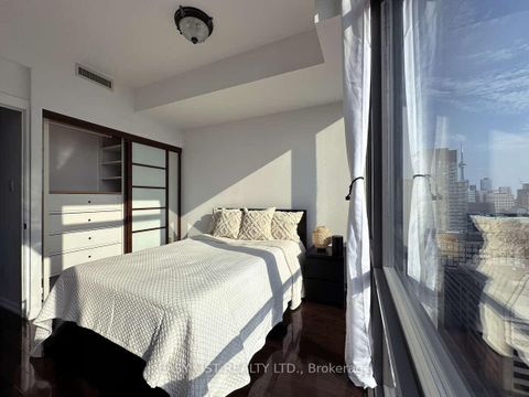 Photo 9 at 2203 - 37 Grosvenor Street, Bay Street Corridor, Toronto