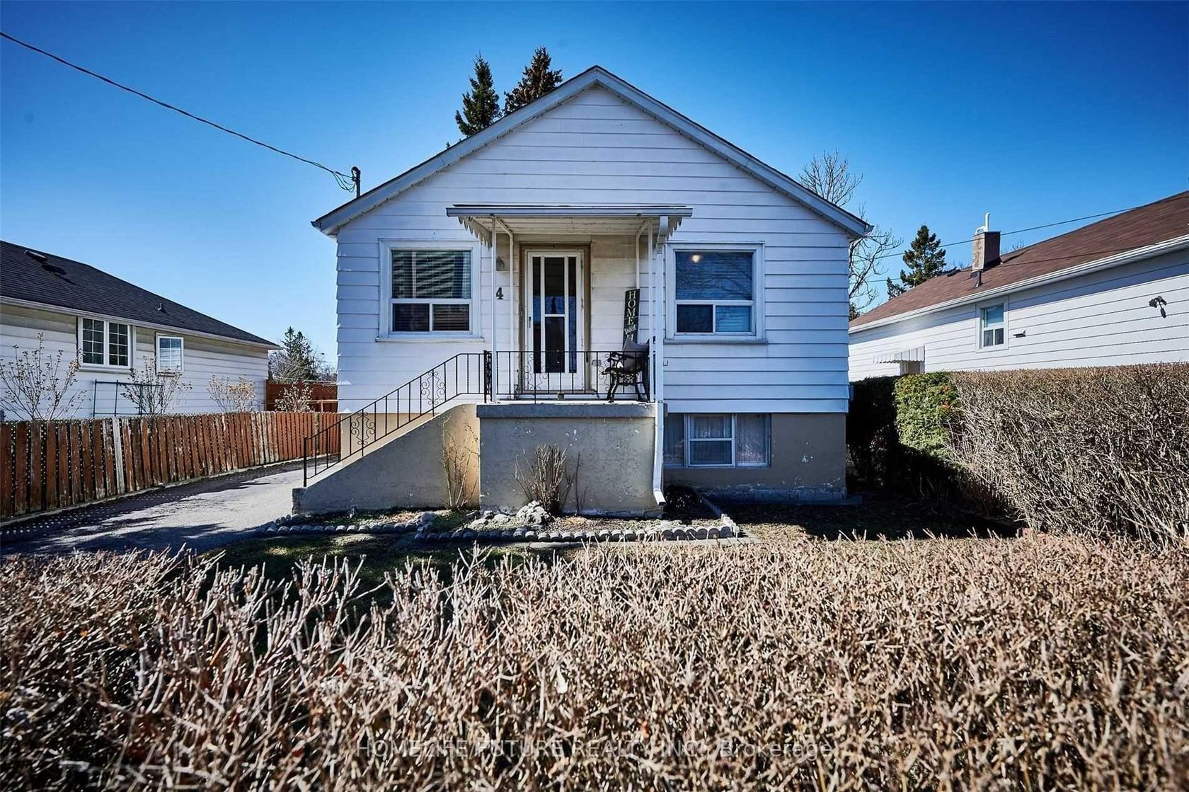 4 Commonwealth Avenue, Kennedy Park, Toronto 