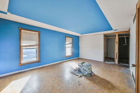 Photo 11 at 1010 Ritson Road N, Central, Oshawa