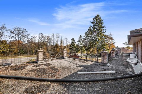 Photo 24 at 1010 Ritson Road N, Central, Oshawa