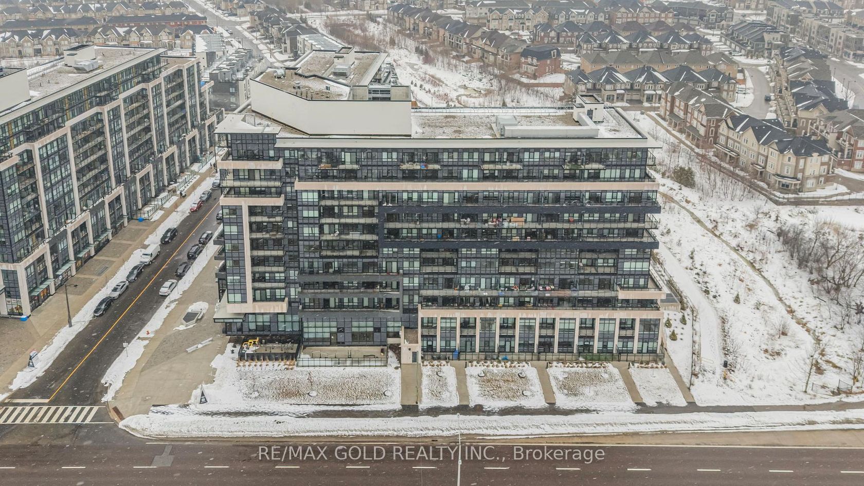 117 - 395 Dundas Street W, GO Glenorchy, Oakville 