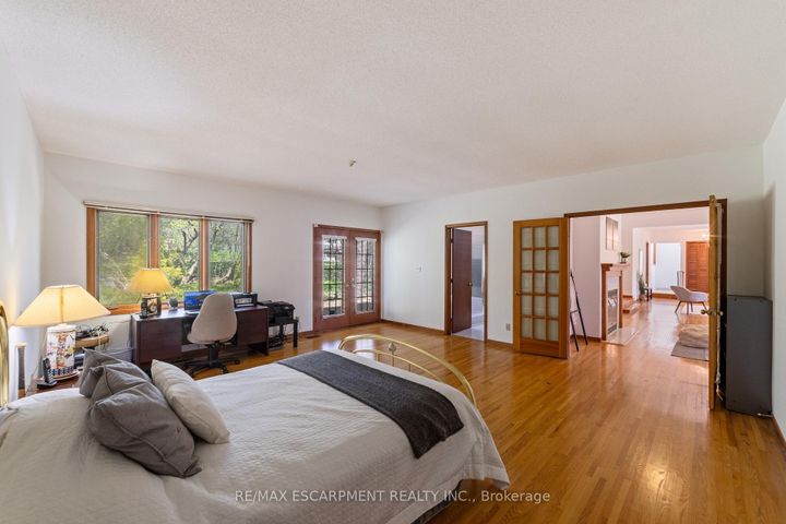 Photo 15 at 1411 Beaufort Drive, Tyandaga, Burlington
