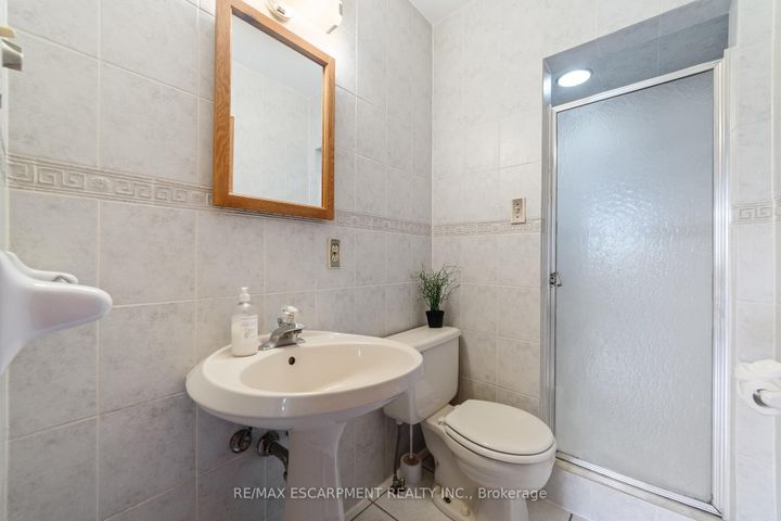 Photo 19 at 1411 Beaufort Drive, Tyandaga, Burlington
