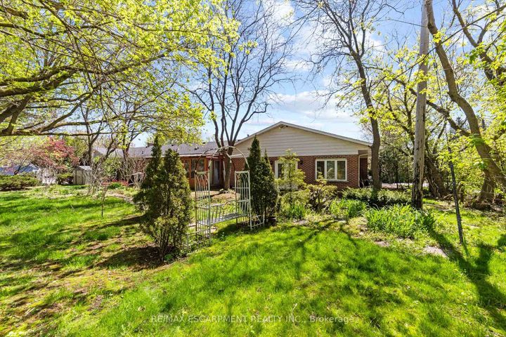 Photo 40 at 1411 Beaufort Drive, Tyandaga, Burlington
